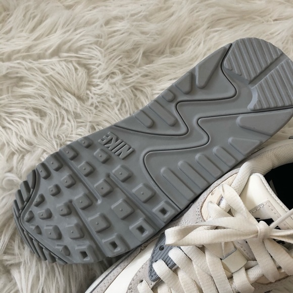 ✔️ New✔️ NIKEiD women's Air Max 90 ~ 5.5 - Picture 3 of 7